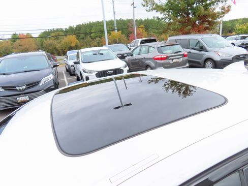 Used 2017 BMW 530i xDrive image 10