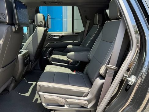 Used 2026 Chevrolet Tahoe Premier AWD/4WD image 10
