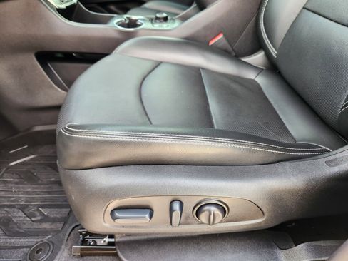 Certified 2023 GMC Terrain SLT w/ Tech Package image 21