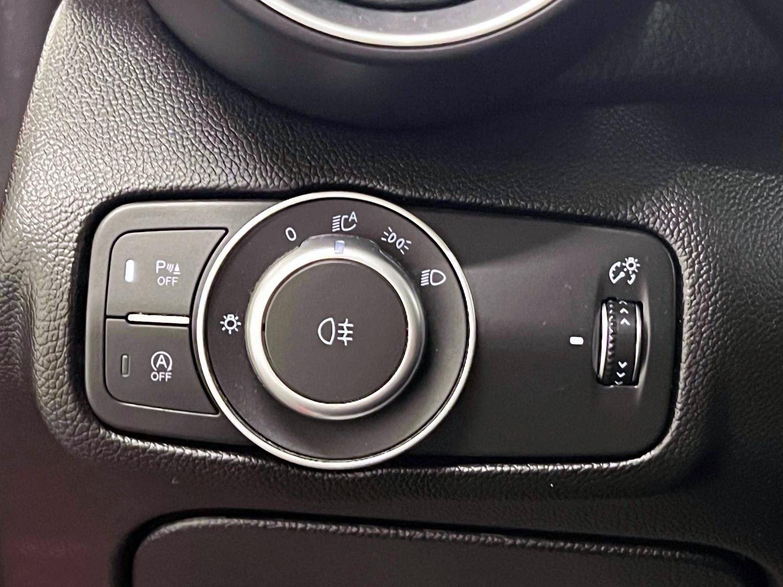 Used 2020 Alfa Romeo Giulia Ti AWD/4WD image 19