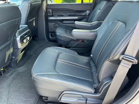 Used 2024 Ford Expedition Platinum AWD/4WD image 13