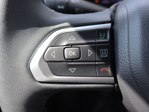 Used 2025 Jeep Compass Limited w/ Elite Group AWD/4WD image 15