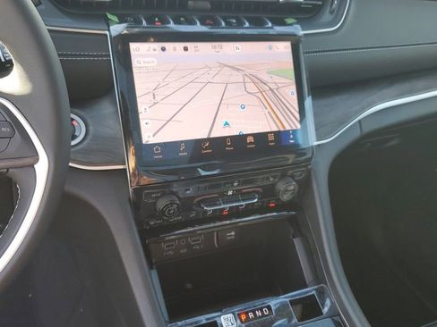 New 2025 Jeep Grand Cherokee Limited image 26