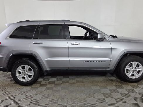 Used 2017 Jeep Grand Cherokee Laredo w/ Quick Order Package 23E AWD/4WD image 9