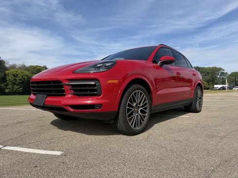 Used 2021 Porsche Cayenne AWD/4WD image 27