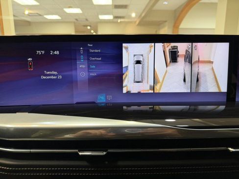 Used 2025 Cadillac Escalade ESV Sport w/ Touring Package image 14