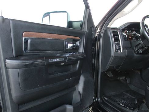 Used 2017 RAM 2500 Laramie w/ Sport Appearance Group AWD/4WD image 9