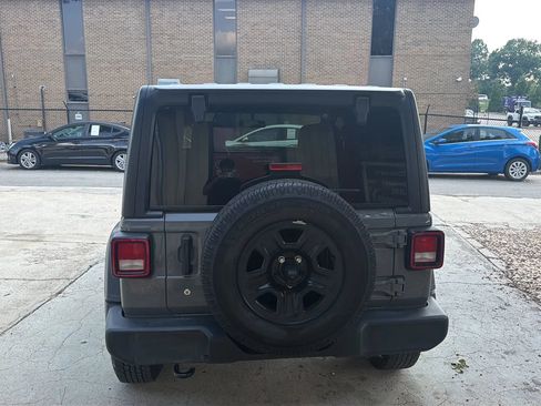 Used 2020 Jeep Wrangler Sport AWD/4WD image 4