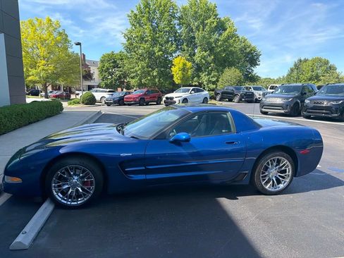 Used 2002 Chevrolet Corvette Z06 w/ Memory Pkg RWD image 2