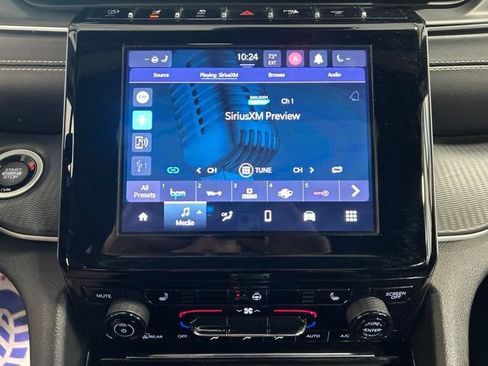 Used 2023 Jeep Grand Cherokee L Laredo AWD/4WD image 32
