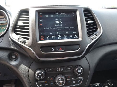 Used 2020 Jeep Cherokee Trailhawk w/ Cold Weather Group AWD/4WD image 17