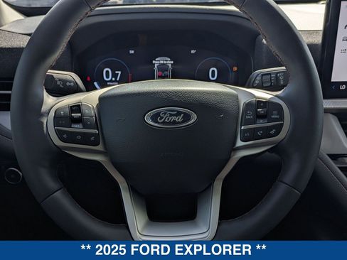 New 2025 Ford Explorer Active w/ Active Comfort Package image 29