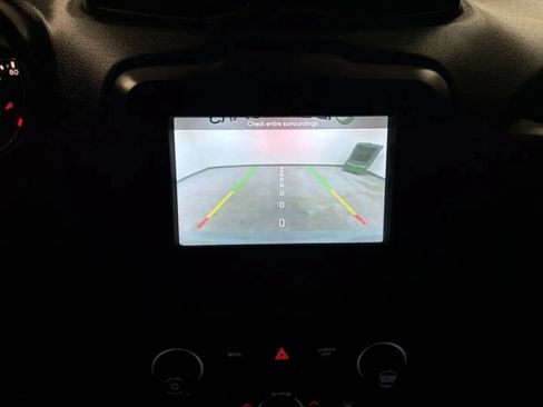 Used 2020 Jeep Renegade Altitude FWD image 15