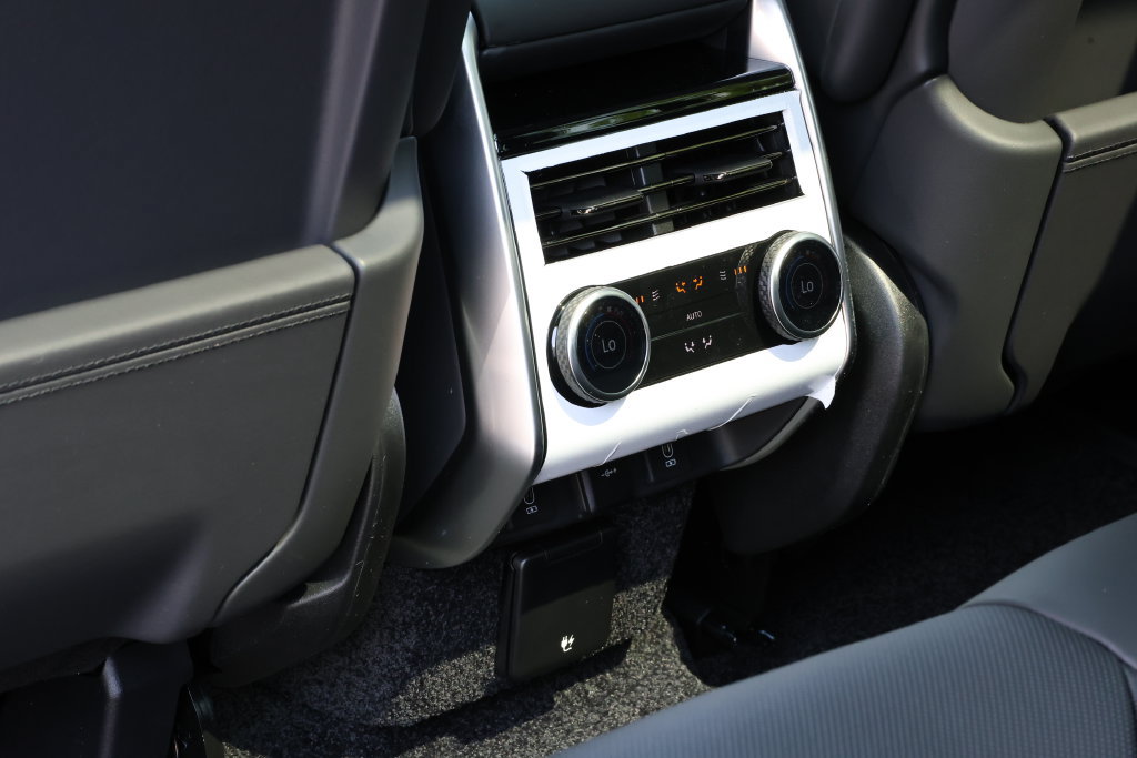 New 2026 Land Rover Range Rover SE AWD/4WD image 10