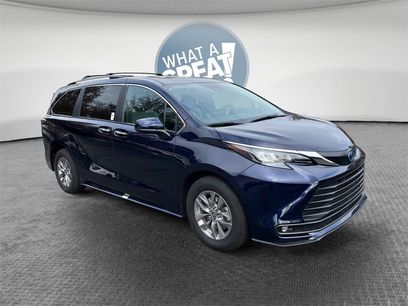 Used 2025 Toyota Sienna XLE