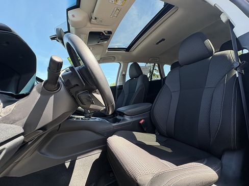 Used 2022 Subaru Outback Premium AWD/4WD image 17
