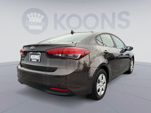 Used 2017 Kia Forte LX image 5