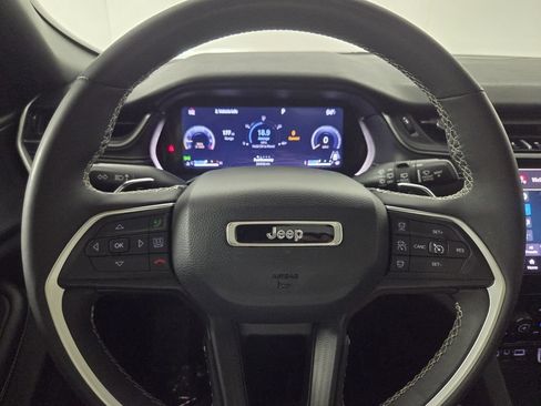 Used 2024 Jeep Grand Cherokee L Laredo AWD/4WD image 17