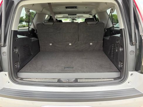 Used 2016 Cadillac Escalade ESV Luxury AWD/4WD image 64