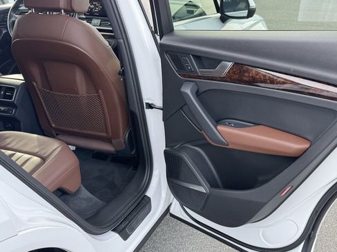 Used 2018 Audi Q5 2.0T Premium Plus w/ Premium Plus Package image 16