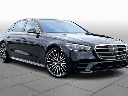Used 2022 Mercedes-Benz S 580 4MATIC Sedan image 3
