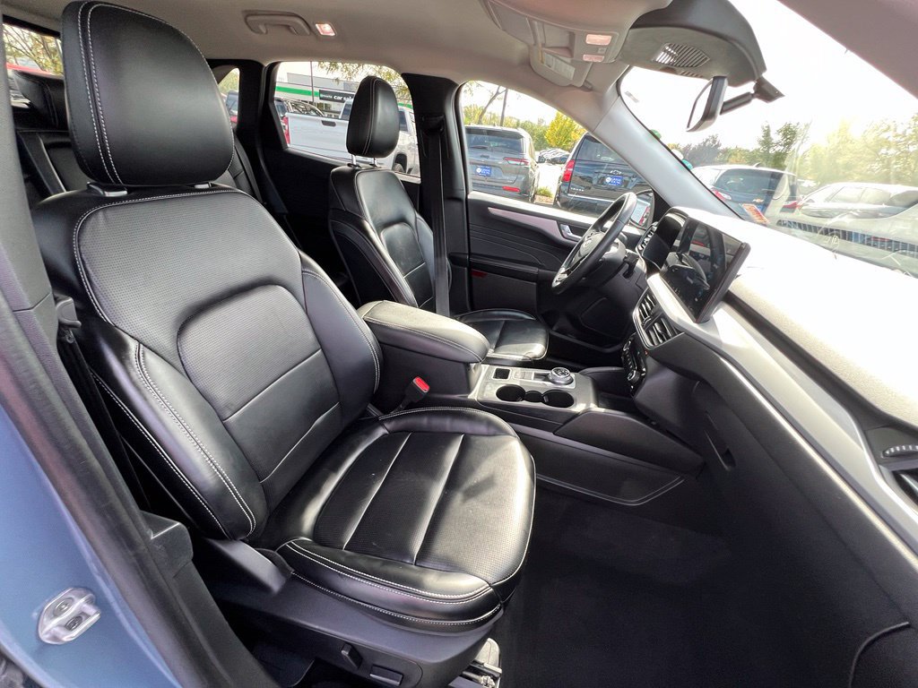 Used 2024 Ford Escape Platinum AWD/4WD image 28
