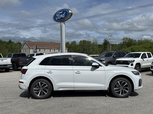 Used 2023 Audi Q5 2.0T Premium Plus w/ Premium Plus Package AWD/4WD image 7