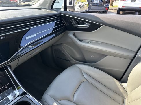 Used 2024 Audi Q7 Premium Plus image 24