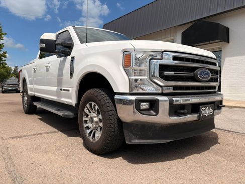 Used 2022 Ford F250 4x4 Crew Cab Super Duty image 2