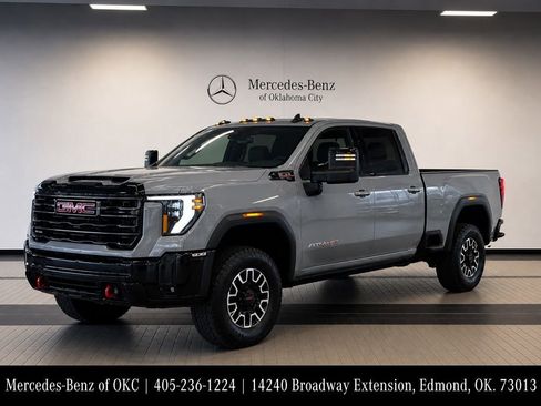 Used 2025 GMC Sierra 2500 AT4X AWD/4WD image 1