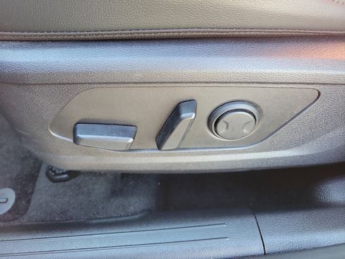 Certified 2025 Kia Sportage SX image 25