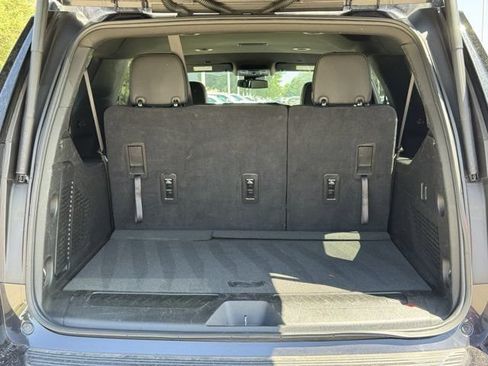 Certified 2024 GMC Yukon XL SLT RWD image 34