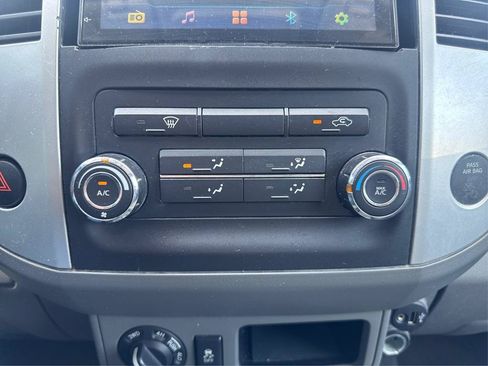 Used 2019 Nissan Frontier SV AWD/4WD image 16