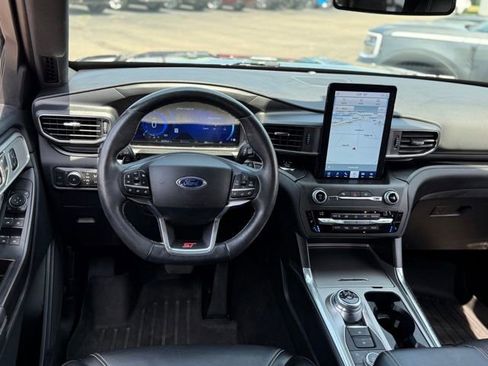 Used 2020 Ford Explorer ST w/ Premium Technology Package AWD/4WD image 6