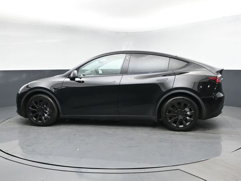 Used 2021 Tesla Model Y Long Range AWD/4WD image 4