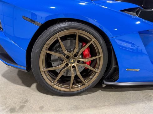 Used 2018 Lamborghini Aventador S AWD/4WD image 26