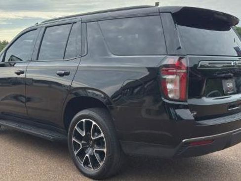 Used 2021 Chevrolet Tahoe RST image 2