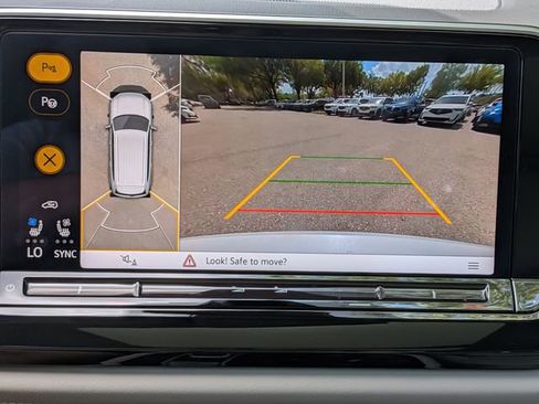 Certified 2025 Volkswagen Atlas SEL Premium R-Line image 24