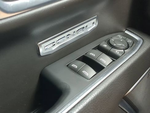 Used 2023 GMC Sierra 1500 Denali image 24