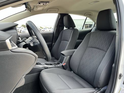 Used 2024 Toyota Corolla LE FWD image 22