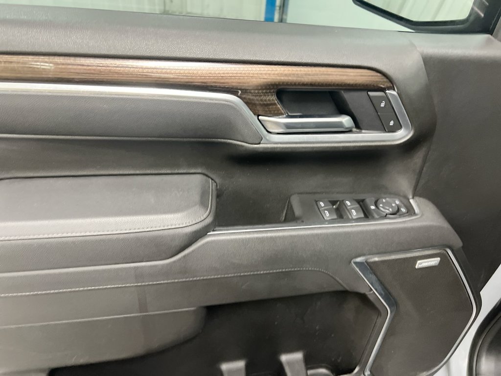 Used 2025 Chevrolet Silverado 1500 RST w/ Convenience Package II AWD/4WD image 21