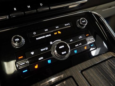 Used 2018 Lincoln Navigator Black Label image 11