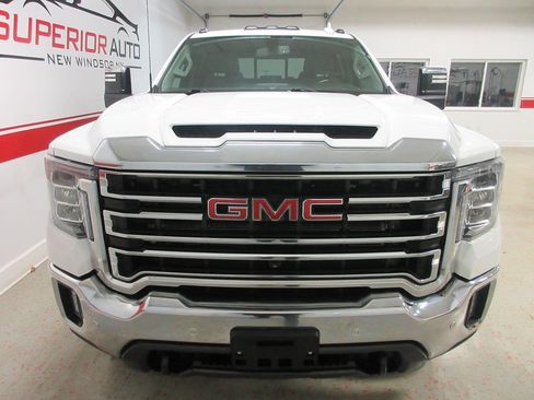 Used 2021 GMC Sierra 2500 SLT w/ SLT Preferred Package image 2