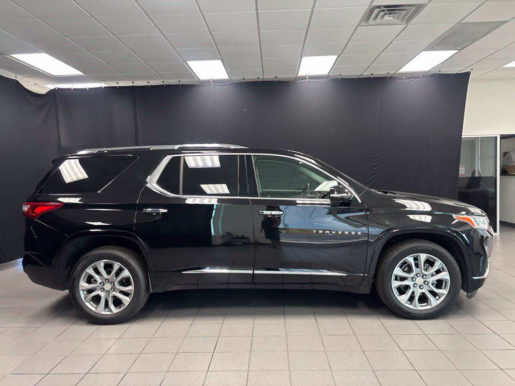 Used 2021 Chevrolet Traverse Premier AWD/4WD image 2