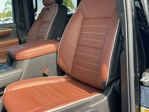 New 2026 GMC Sierra 3500 Denali Ultimate AWD/4WD image 12