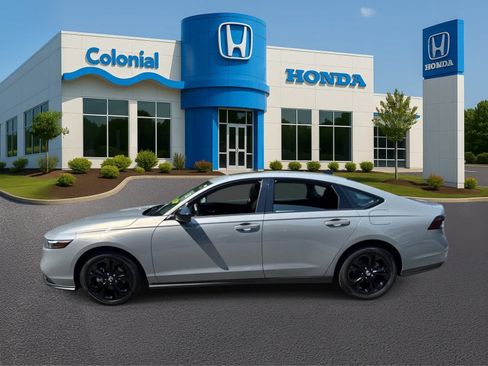 Used 2025 Honda Accord SE image 3