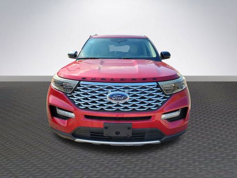 Used 2020 Ford Explorer Platinum w/ Premium Technology Package image 2
