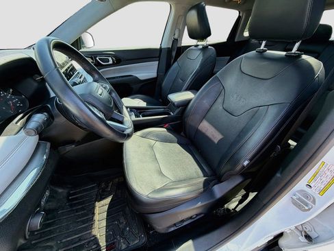 Used 2022 Jeep Compass Limited w/ Sun and Sound Group AWD/4WD image 23