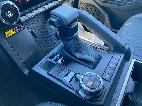 New 2026 Toyota Tacoma TRD Off-Road AWD/4WD image 17