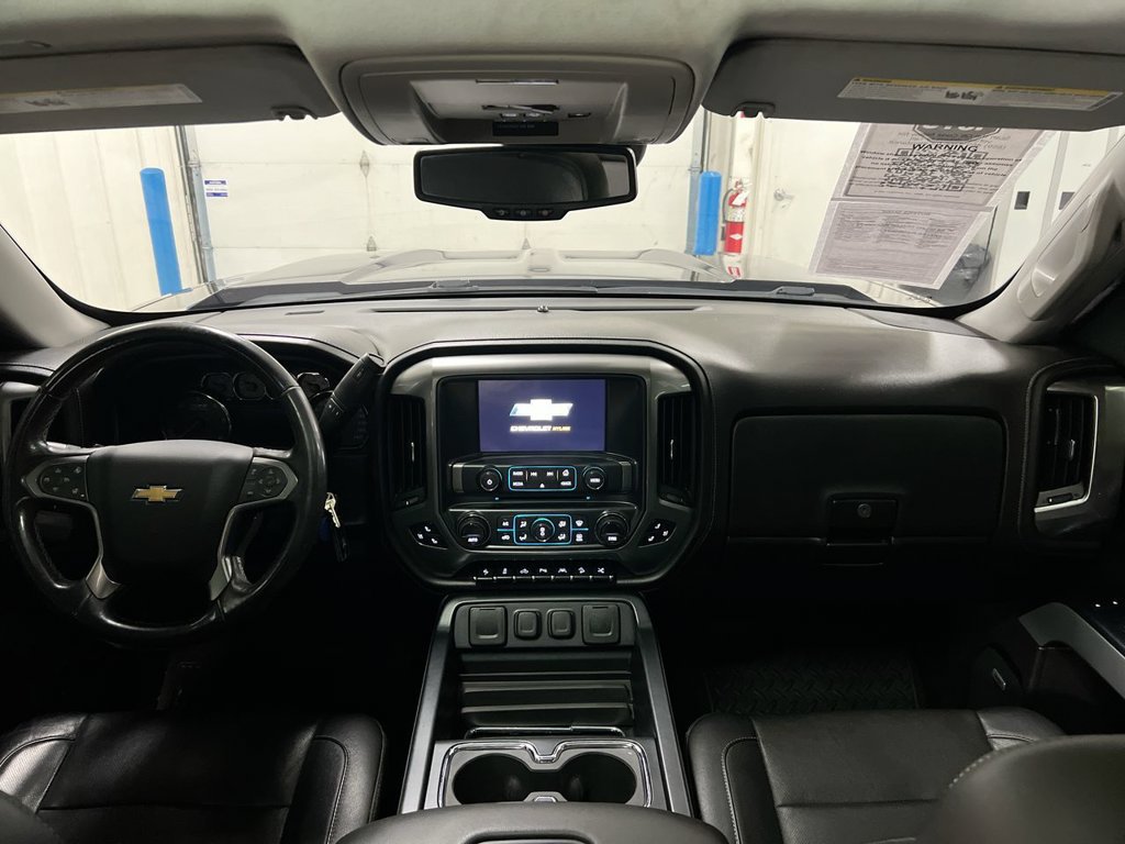 Used 2017 Chevrolet Silverado 1500 LTZ Z71 w/ LTZ Plus Package AWD/4WD image 10